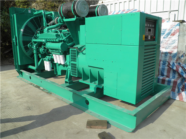 西峰发电车出租-柴油发电机散热器怎样散热