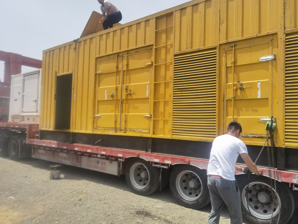 西峰除了负载情况和发动机维护，还有哪些因素会影响 200kw 柴油发电机的油耗？