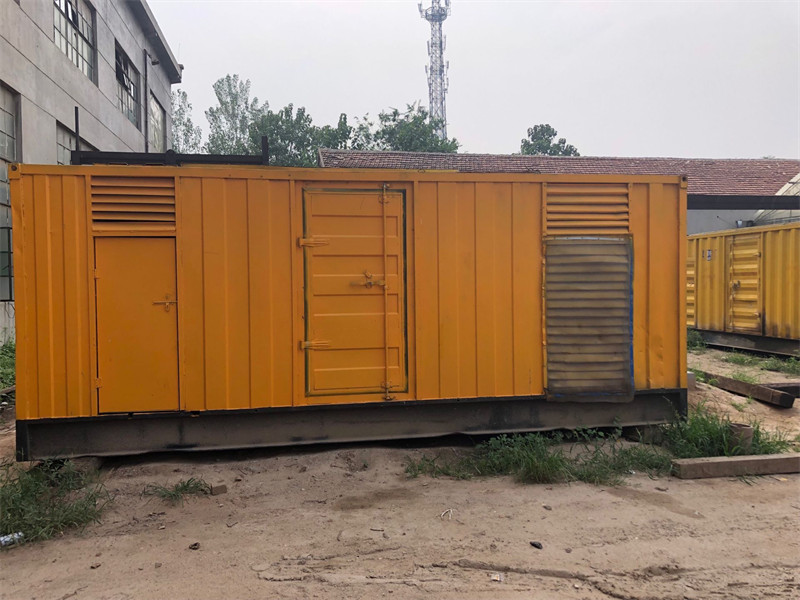 西峰柴油发电机如何判断新机油是否已经完全充满机油滤清器？