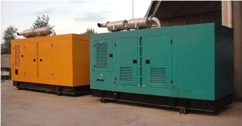 西峰如何根据实际负载情况选择合适功率的发电机组？