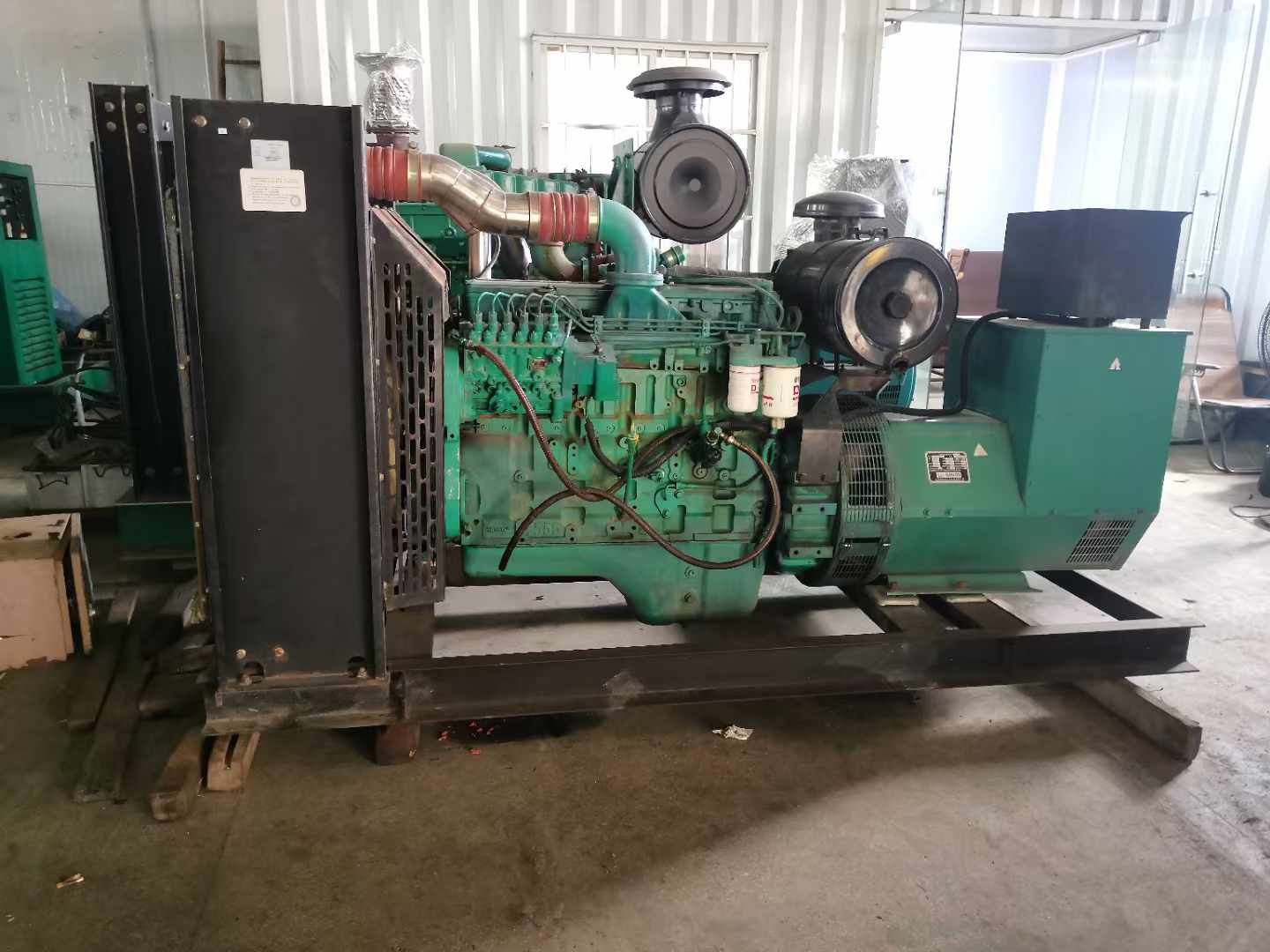 西峰发电机租赁如何确定电缆的承载电流是否在安全范围内？