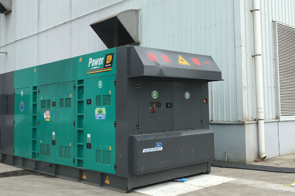 西峰燃油滤清器的更换流程是怎样的？