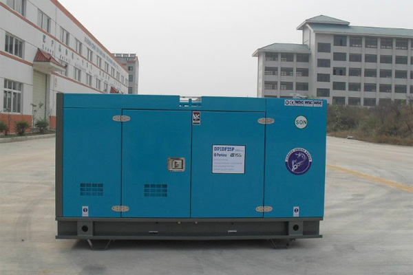 西峰发电机租赁发电机组的换季保养注意事项