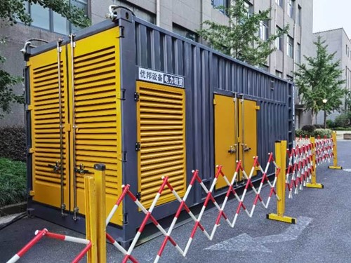 西峰如何使用转速表检查发动机的转速？