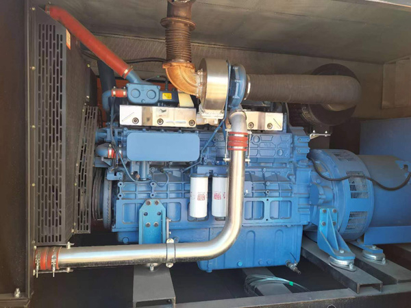 西峰燃油消耗率与进气温度的具体关系是什么？