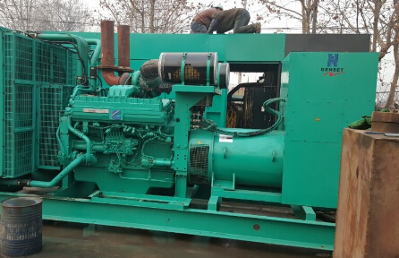 西峰发电机组如何判断水冷式机油散热器内部是否需要清洗？